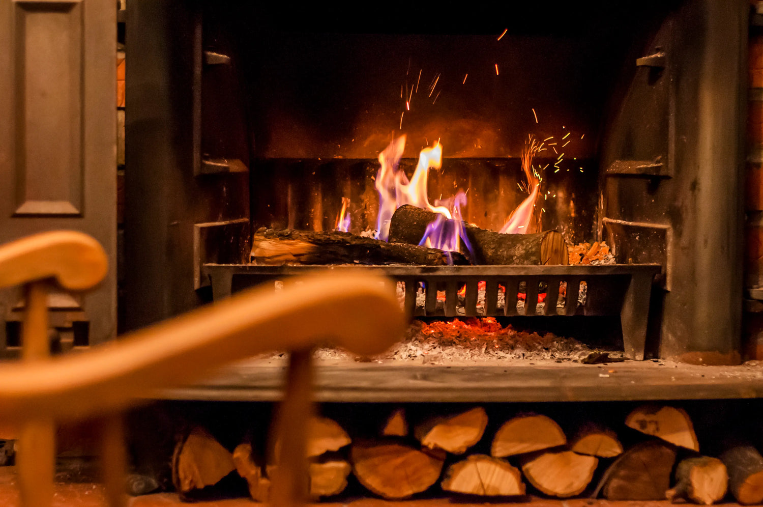 La flamme et l'art de vivre à la française : bien plus qu'un simple chauffage