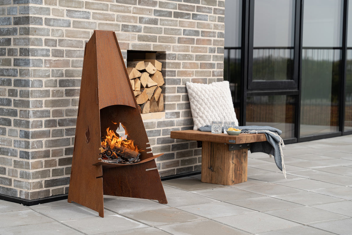 Cheminée d'extérieur Aduro Outdoor Fireplace - Acier corten, ambiance terrasse